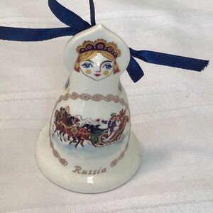 Russia winter scene bell 3.5 inches used great condition